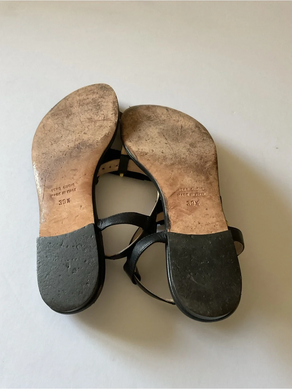PRADA BLACK LEATHER T-STRAP SANDALS WITH BOW DETAIL GOLD HARDWARE 39.5 / 8.5